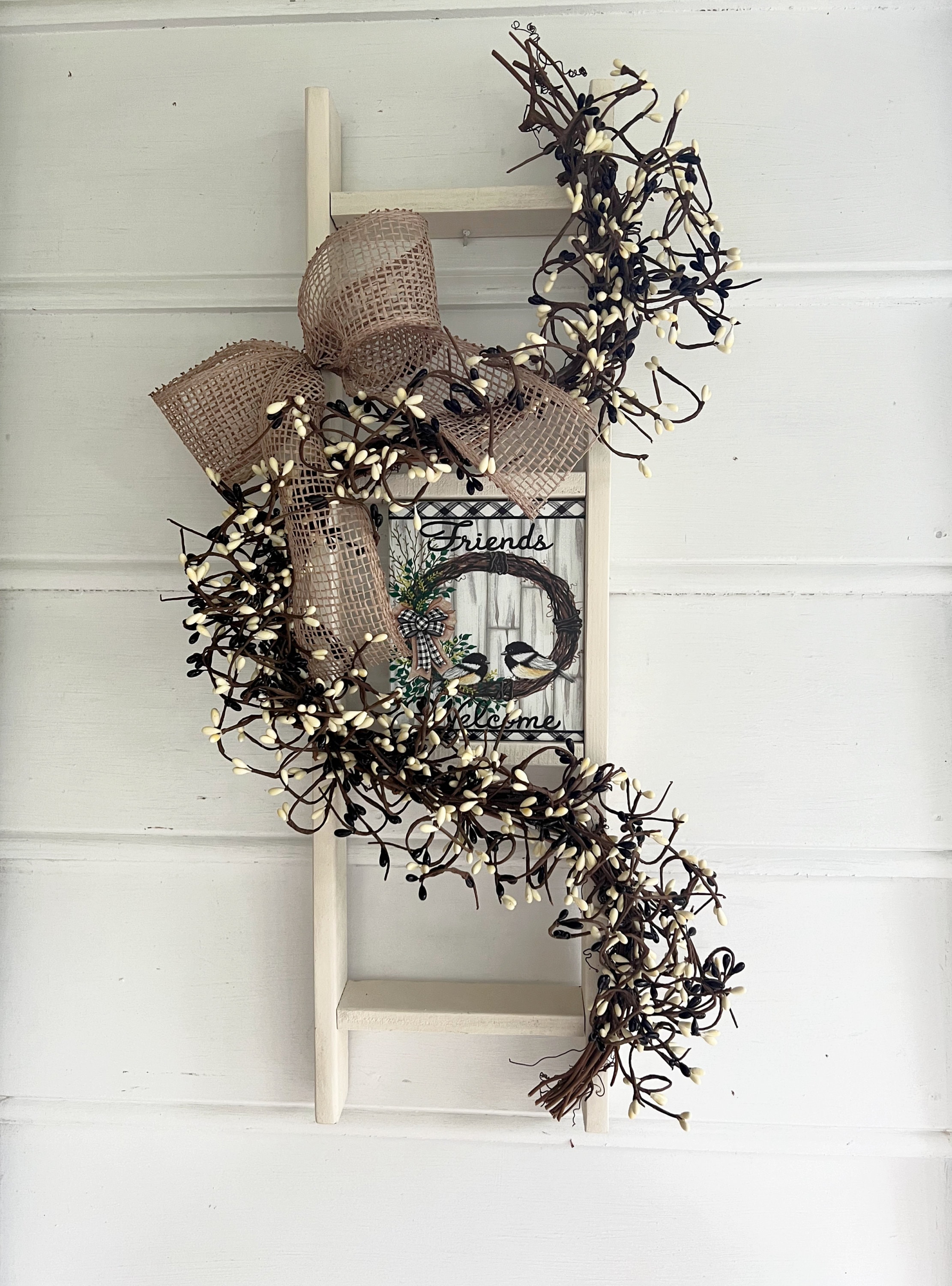 Summer Farmhouse Decor for Front Porch, Wall Hanger with Bird Decor, Ladder and Small Bird Welcome Friends Sign, Country Decor, Spring Decor