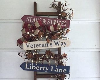 Rustic Americana Ladder Decor: Patriotic Stars & Stripes