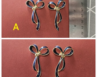 Vintage earrings. So 80s style!