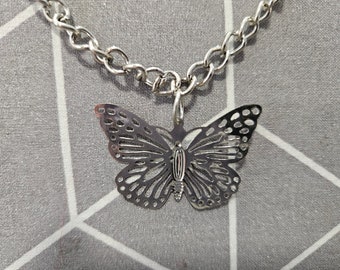 Vintage 90s butterfly necklace