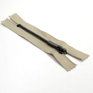 Set de 2 Cremalleras Metálicas – Beige – 11 cm – 5 mm – No Divisibles – Cinta de Algodón – Hecho en Italia