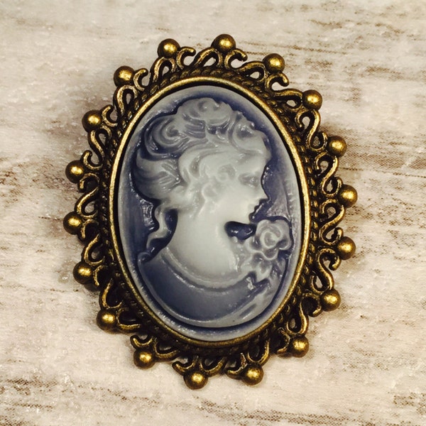 Cameo Brooch Pin, Elegant, Womens Brooch, Oval Victorian Lady Cameo, Blue Portrait cameo, Bronze Brooch, Victorian Jewelry,  Vintage Style