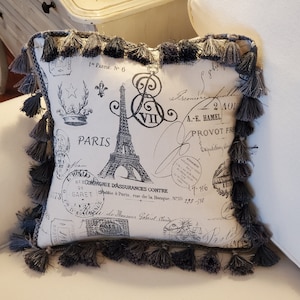 Funda de almohada con borlas, diseño de postales de París en gris y blanco, estilo campestre, Torre Eiffel francesa, decoración clásica atemporal para el hogar
