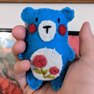 Tiny pocket teddy, embroidered miniature plushie, small Teddy Bear, adventure companion, little pocket hug, animal friend, worry pets, felt