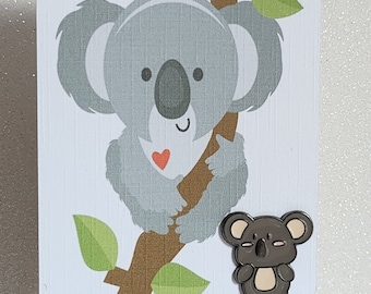 Koalabär-Emaille-Anstecker auf Geschenkkarte, Koala-Kuschel-Anstecknadel, Freundschafts-Koalabär, rosa und grau, positive Affirmation