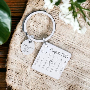 Keychain with the date we met shop