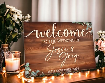 Personalized Rustic Wedding Welcome Sign: Elegant Eucalyptus Decor