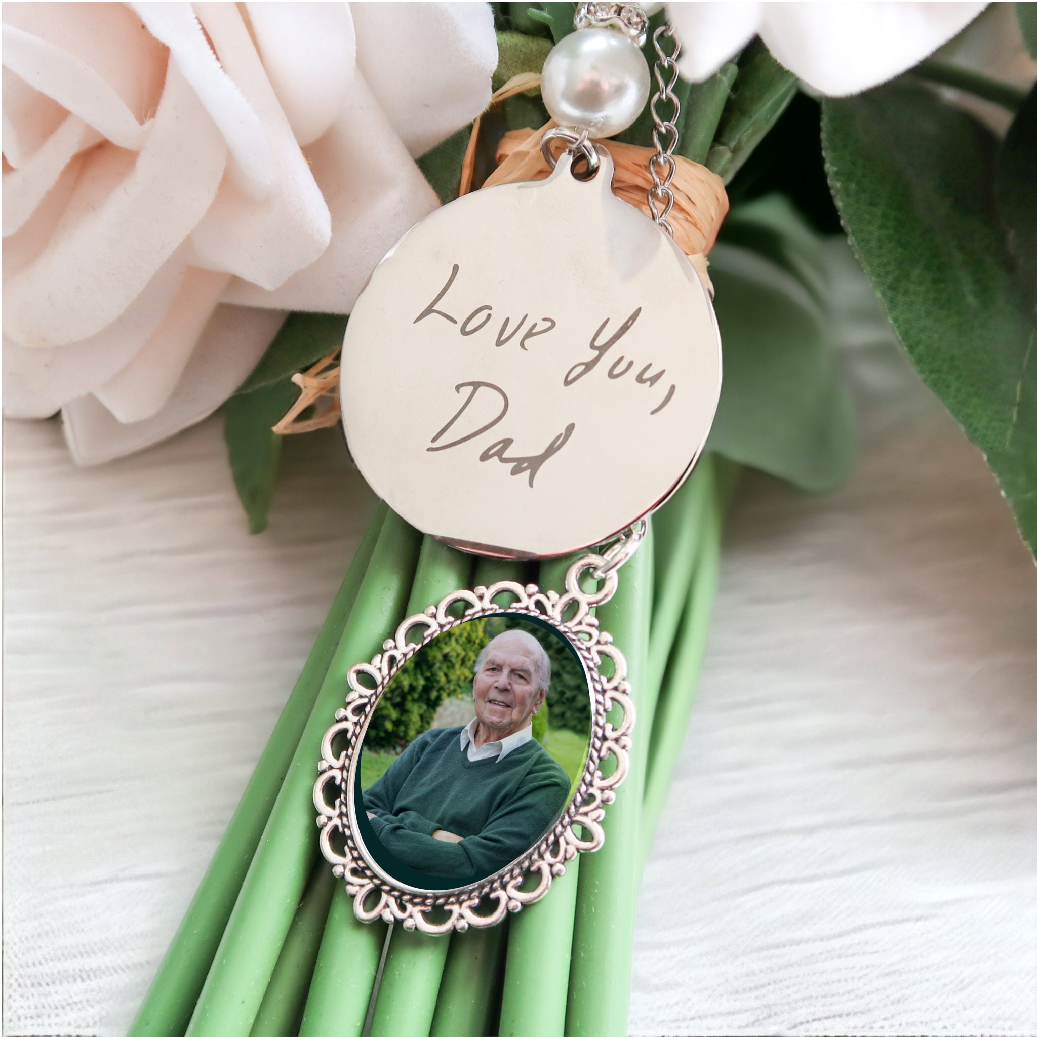 Bouquet Charm Handwriting Love You Round