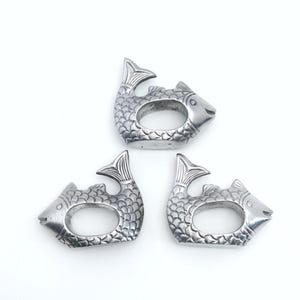 3 Fish Napkin Rings, Vintage Metal Napkin Holders, Water Animals, Lake House Beachy Tablescape, Silver Beach House Table Decor, set of 3