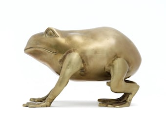 Large Vintage Brass Frog Figurine: Whimsical Home Decor