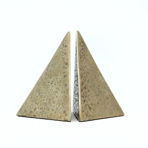 Brass Pyramid Bookends, Vintage Pyramid Decor, Egyptian Travel Decor, Pyramid of Giza, Gifts