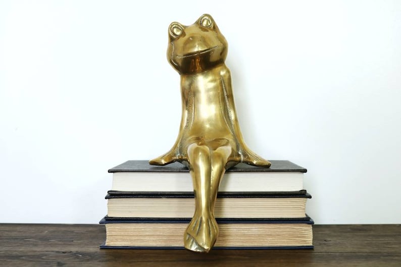 Vintage Frog Figurine Statue Home Garden Decor Collectible Animal Shelf Sitter