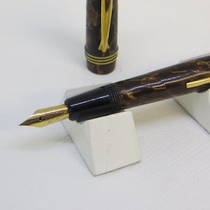 Vintage Bayard 369 Ladies Fountain Pen - Made in France