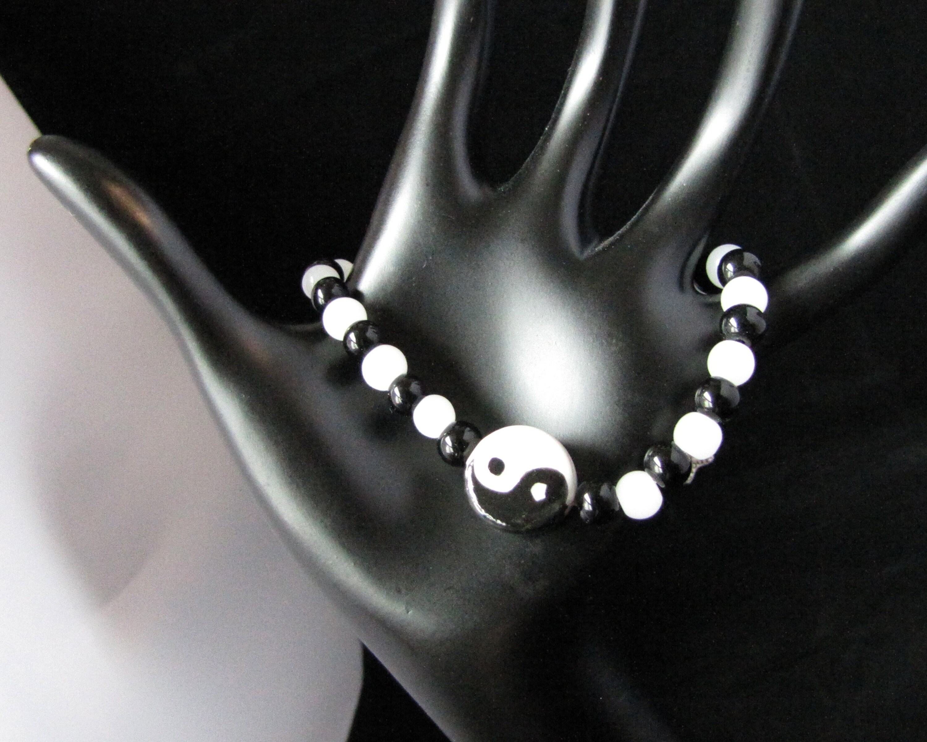Black and White Beaded Yin Yang Bracelet Item Number 5186 Etsy