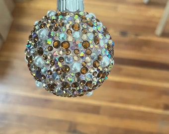 Anpassningsbar strass-prydnad