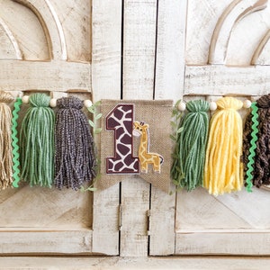Giraffe Safari Jungle  Birthday High Chair Yarn Tassel Banner, High Chair Banner, Cake Smash Backdrop Banner, First Birthday, Cake Topper