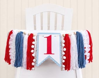 Guirnalda patriótica roja, blanca y azul para silla alta con borlas de hilo, Guirnalda para silla alta "Our Little Firecracker", Guirnalda para sesión de fotos de cumpleaños con pastel, Guirnalda para el primer cumpleaños