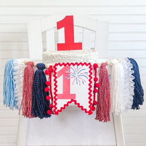 Patriotic Firework Red White Blue, High Chair Yarn Tassel Banner, High Chair Banner, Cake Smash Backdrop Banner, First Birthday,
