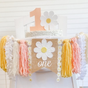 Boho Daisy Birthday High Chair Yarn Tassel Banner, High Chair Banner, Cake Smash Backdrop Banner, First Birthday, Monthly Banner