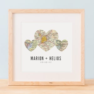 Cadeau d'anniversaire de carte coeur personnalisé pour les couples, art de la carte personnalisé montrant 3 lieux, noms et date, cadeau parfait pour la fête des mères
