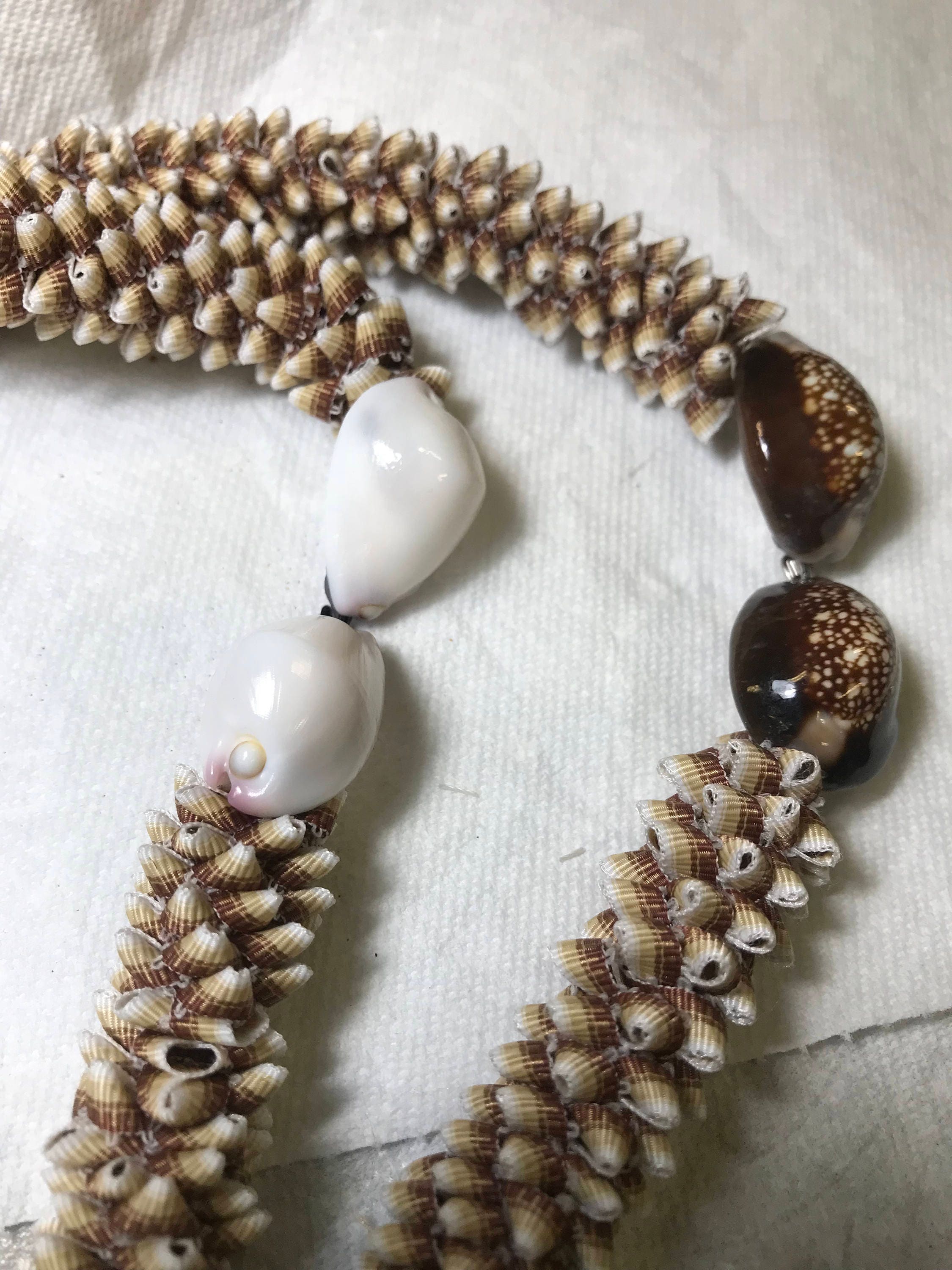 Niihau shell lei - Etsy 日本