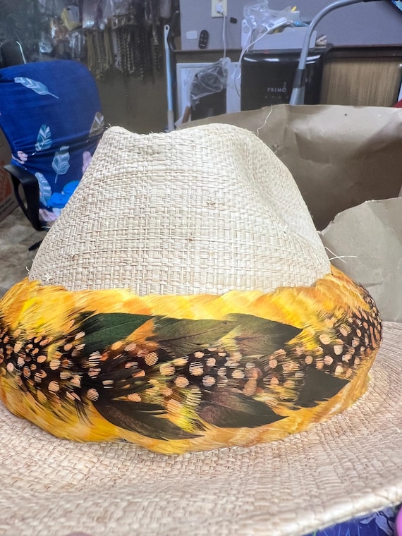 Handmade Hawaiian Feather Hat Lei Band: Goose & Peacock  display picture 2