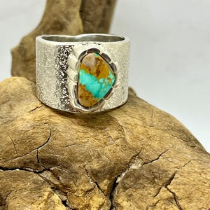 Pilot Mountain Turquoise Ring, Size 7.75.  sterling Silver. Southwestern jewelry, modern jewelry, boho ring