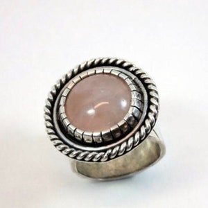 Desert Rose ring, Rose quartz and sterling silver. Size 8. Statement ring image 2