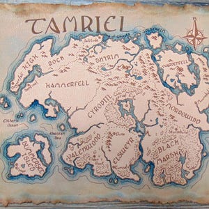 Mapa de Tamriel en cuero