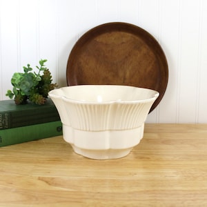 Haeger Glossy White Planter | Vintage USA Pottery Flower Bowl