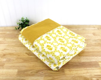 Set Vintage Cannon Featherlite Yellow Floral Sheets Twin Flat & Fitted | F02