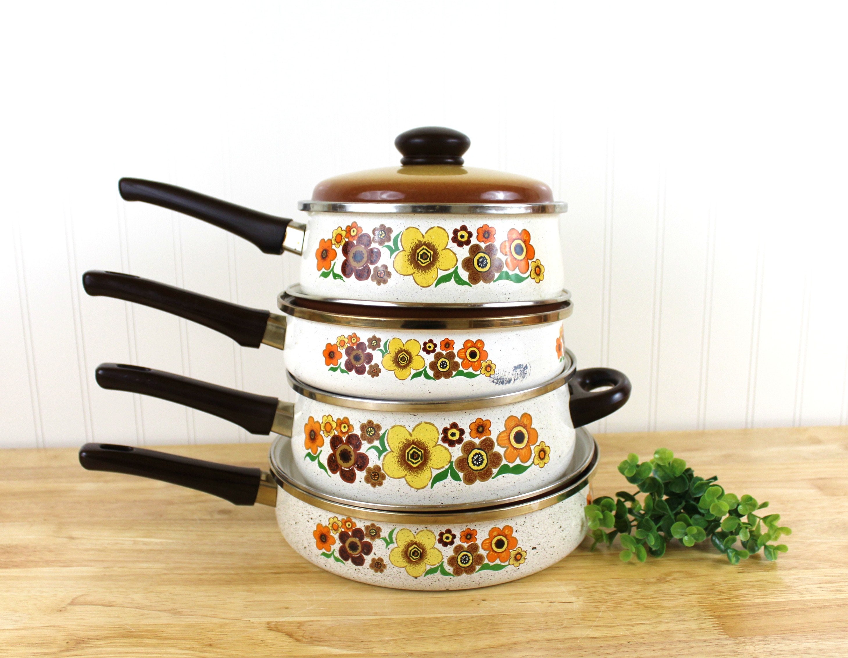Vintage Handcrafted 8 Piece Crowning Touch Porcelain Enamel Cookware  Harvest Blossom Pattern. Made in Spain. Original Box. 