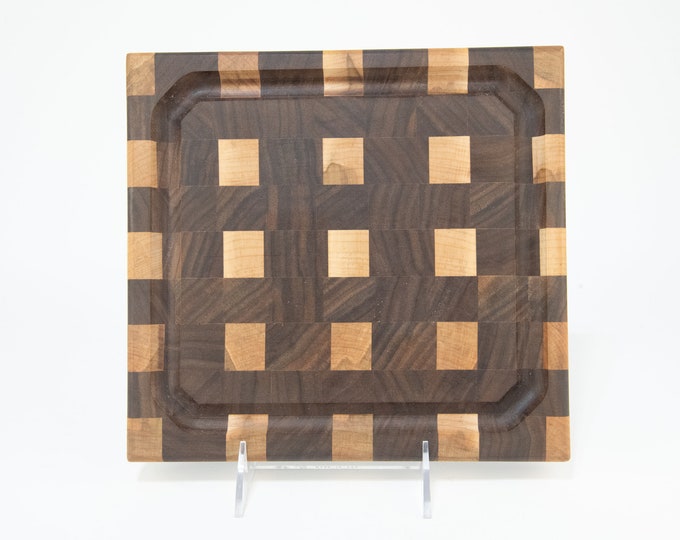 End grain cutting board with juice trough, tp331