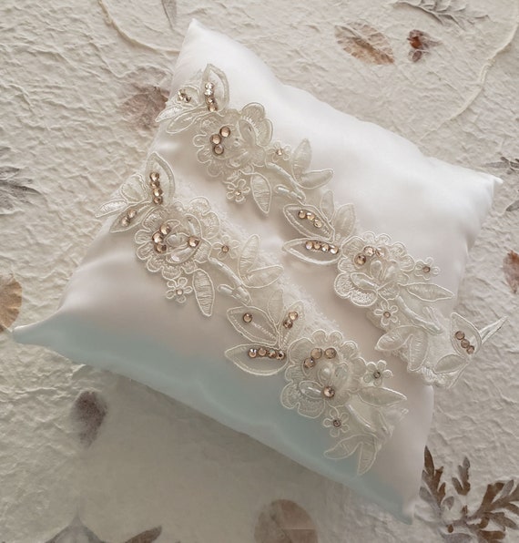 Wedding Garter,Bridal Garter Ivory,Champagne garter,Garter White Garter,Wedding Garter White,Lace Garter,Garter Set light Ivory,garter Ivory