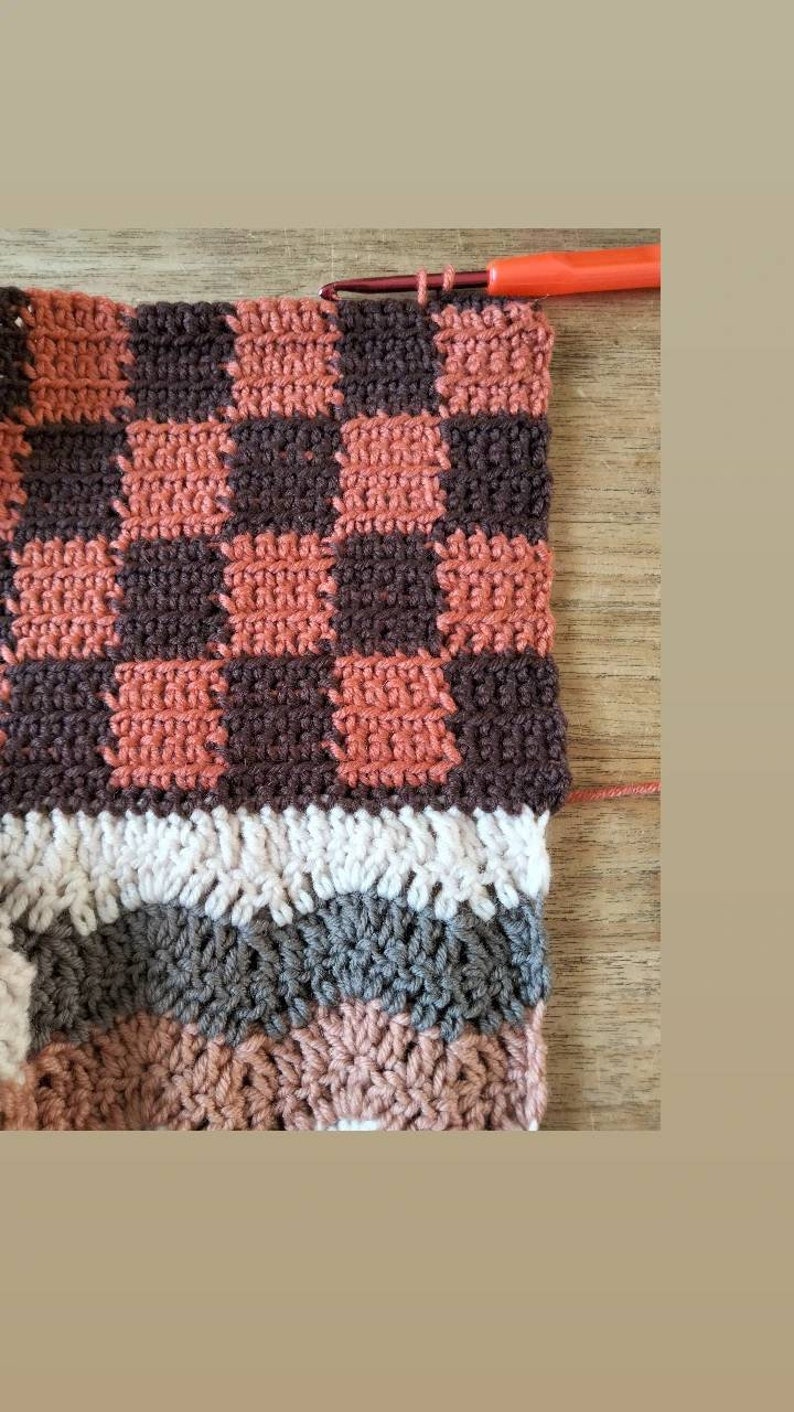 Crochet pattern mixing scarf image 3
