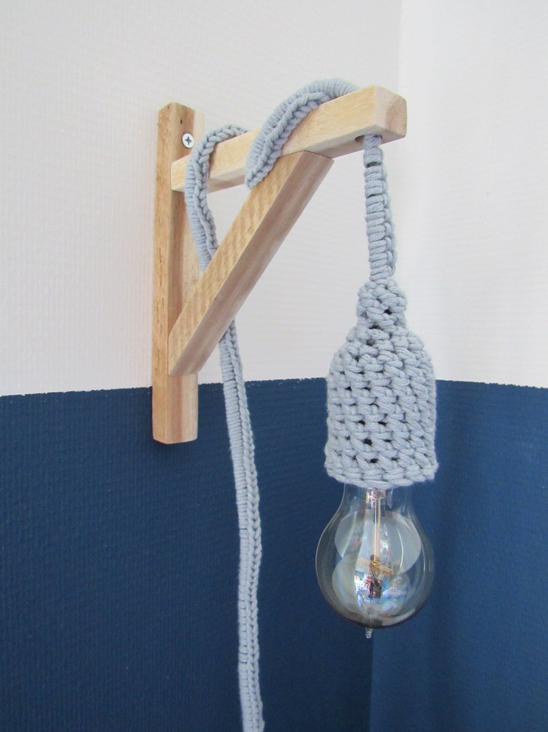 Crochet lampshade