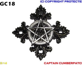 Steampunk pin badge broche zwart gotisch kruis met een zilveren pentagram pentagram #GC18