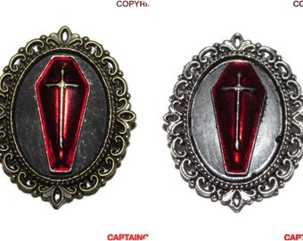 Steampunk pin badge broche rood geëmailleerde kist op zilver/brons achterkant #PO37/38