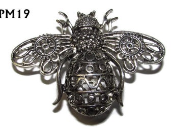 Steampunk pin badge brooch silver bee with silver cogs #PM19