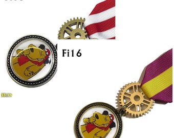 Steampunk pin drape medal badge brooch Muttley Wacky Races on striped ribbon red/white, burgundy/yellow #MFi16, 13