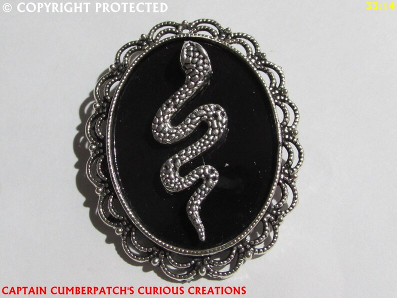Steampunk pin badge brooch silver snake on black and silver backing Black Adder Harry Potter Slytherin #LO58