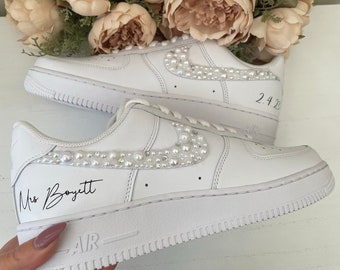Bridal Custom Pearl & Swarovski Nike Air Force 1 with married name / Wedding Nike sneakers / Wedding day Nike Air Force 1 / Wedding date