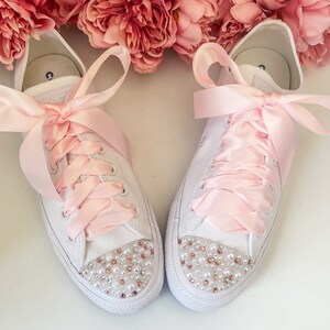 Pretty Pearl and Pink crystal Converse / bridal converse / wedding converse/ bride converse / pink converse  / Prom sneakers / Birthday shoe