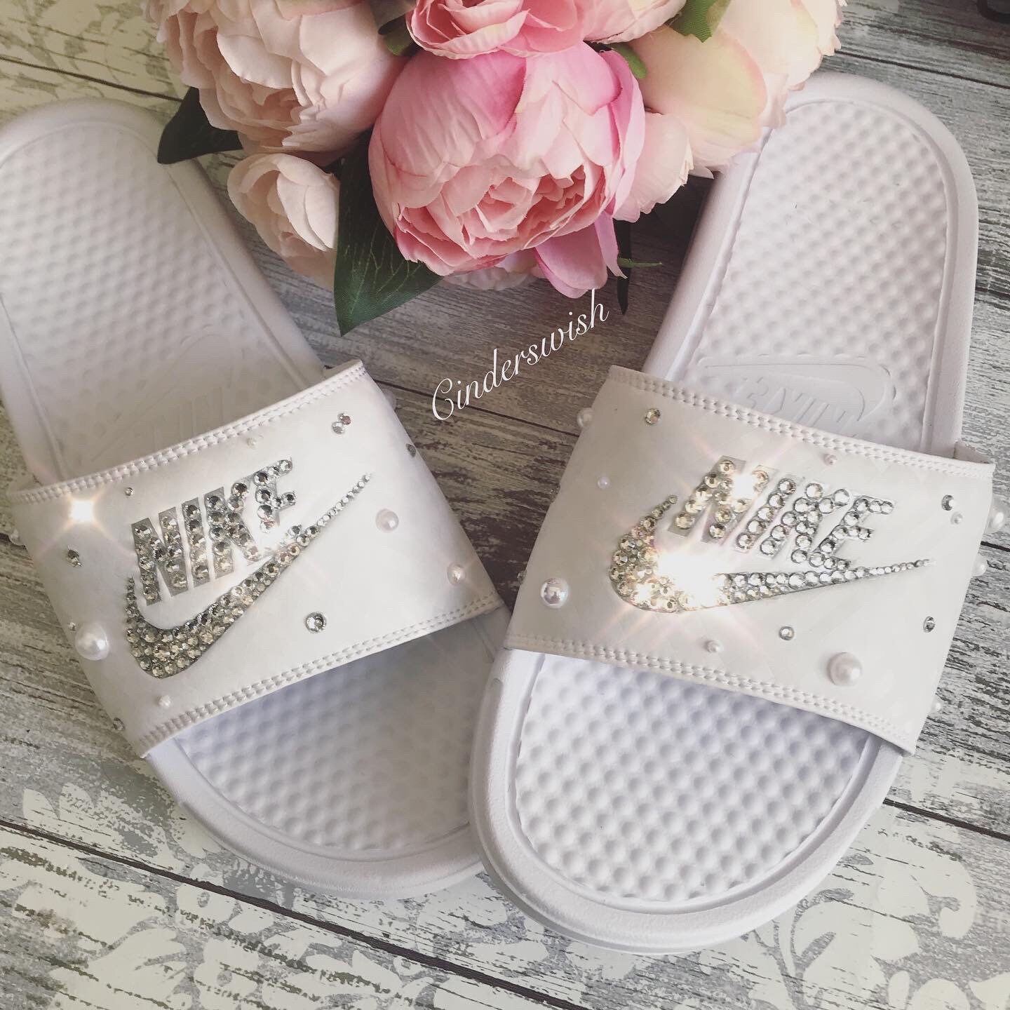 ladies white nike sliders