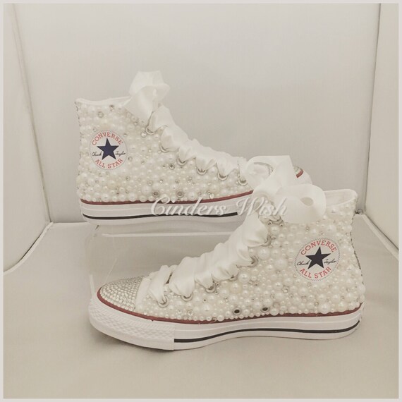 Pearl Just Married Converse / / All Over Converse / Bridal | Etsy ... اي Pearl Just Married Converse / / All Over Converse / Bridal | Etsy ... اي