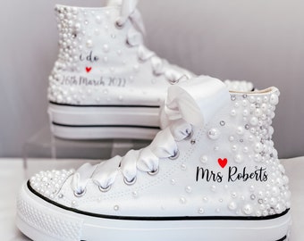 Converse de boda personalizados: zapatos de plataforma alta con perlas y cristales
