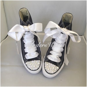 Tall Pretty Pearl Trim Converse / Bridal Pearl converse / Wedding converse/ Bride converse /Customised converse  /hi top sneakers / bling
