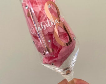 Swarovski premium 18th birthday champagne glass / 21st champagne glass / celebration glass / personalised 18 glass / gin birthday glass