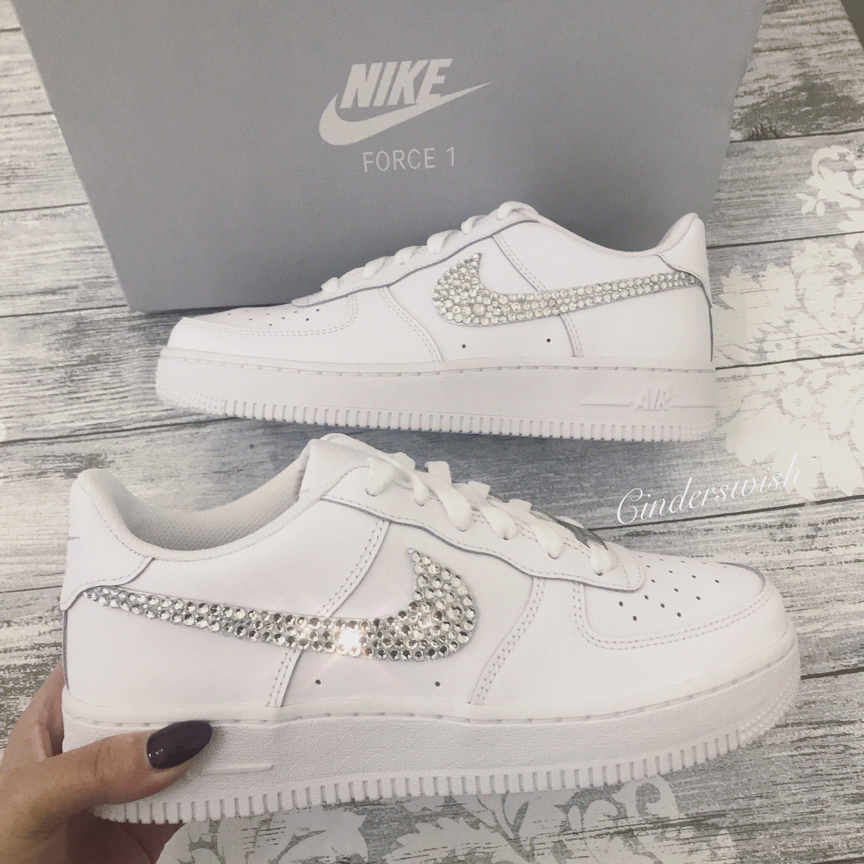 Nike Air Force 1 '07 LV8 Sneakers in stone-Neutral