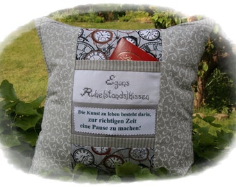 Ruhestandskissen,  Rente,  Ruhestand,  Geschenk zum  Ruhestand, Kissenbezug bestickt, beige, Die Kunst zu leben ...., Pause machen,